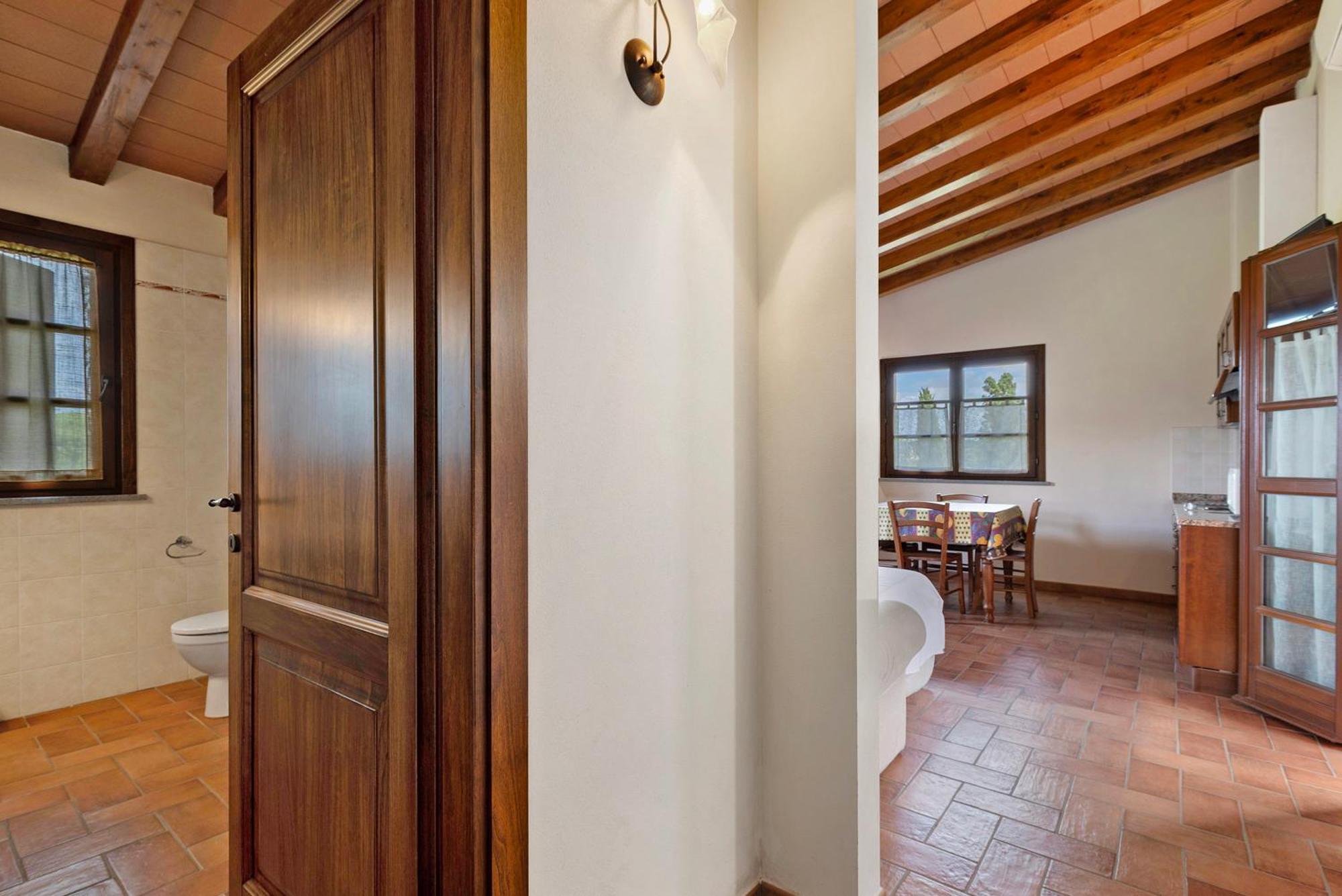 מונטופולי אין ואל ד'ארנו La Bettola Tavern Rooms Restaurant מראה חיצוני תמונה